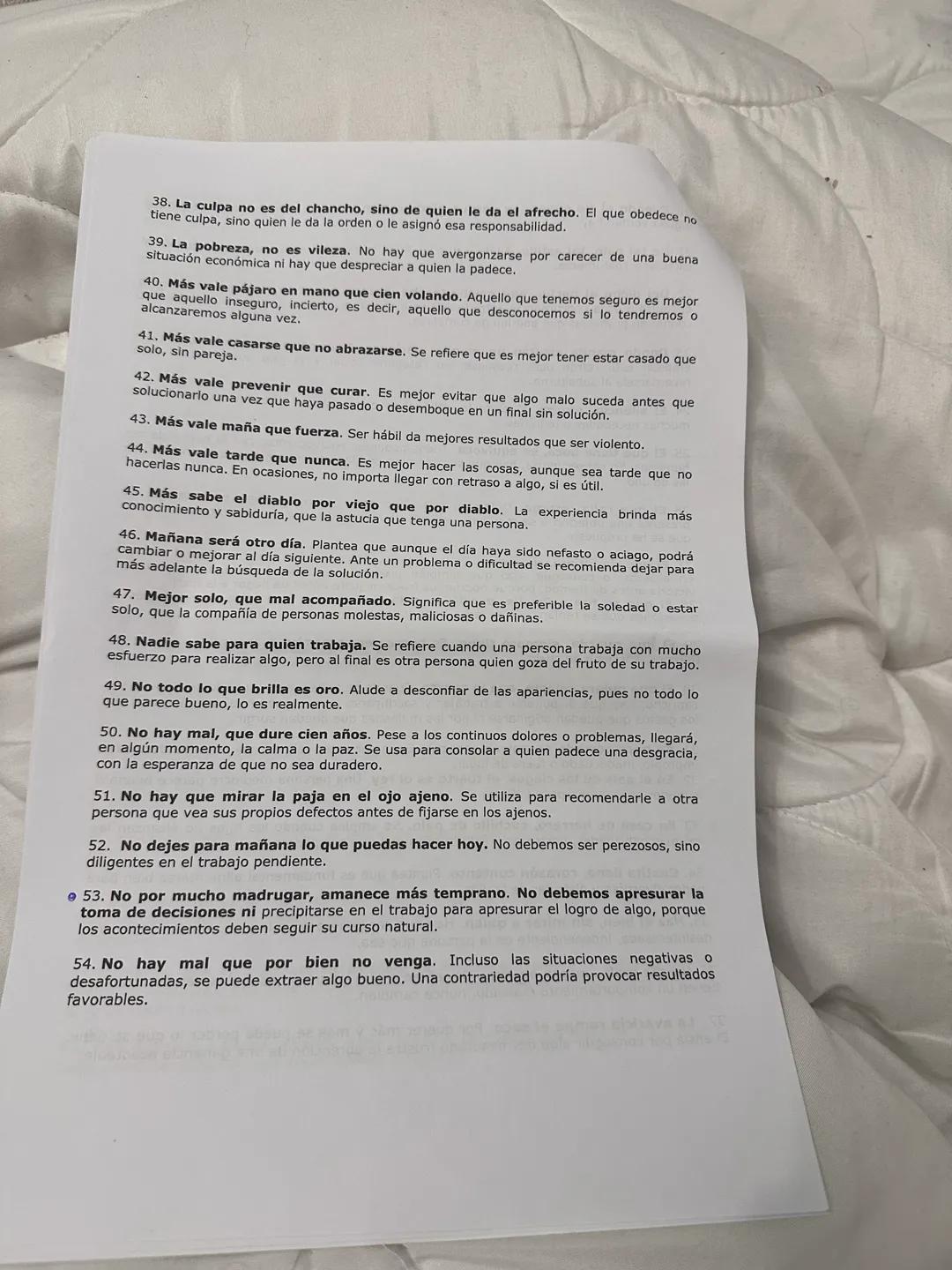5. Estar en las nubes. Estar despistado o pensando en otra cosa. estar distraído, no
atento a lo que se está haciendo o pensando en alguna o