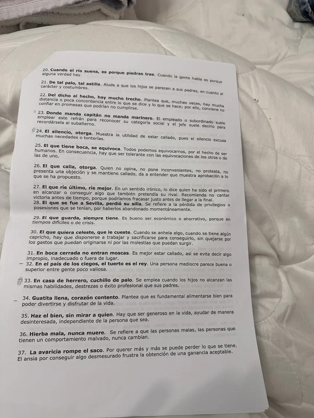 5. Estar en las nubes. Estar despistado o pensando en otra cosa. estar distraído, no
atento a lo que se está haciendo o pensando en alguna o