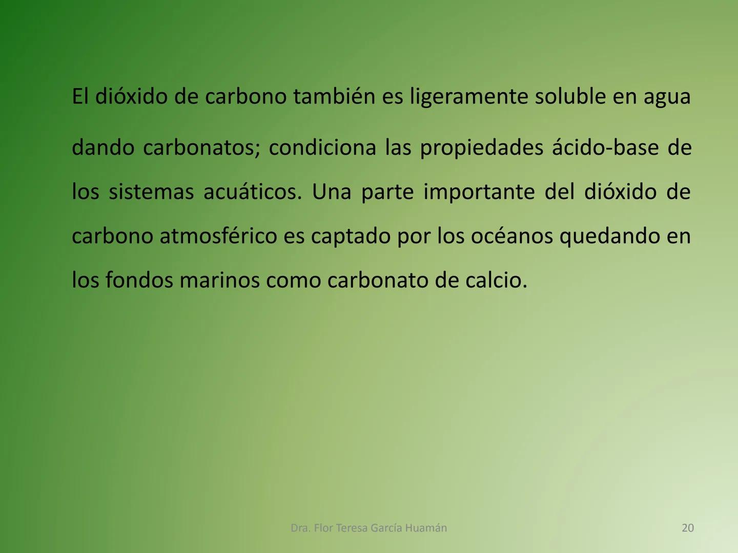 # CICLOS BIOGEOQUÍMICOS Se denomina ciclo biogeoquímico al movimiento de
cantidades masivas de carbono, nitrógeno, oxígeno,
hidrógeno, calci